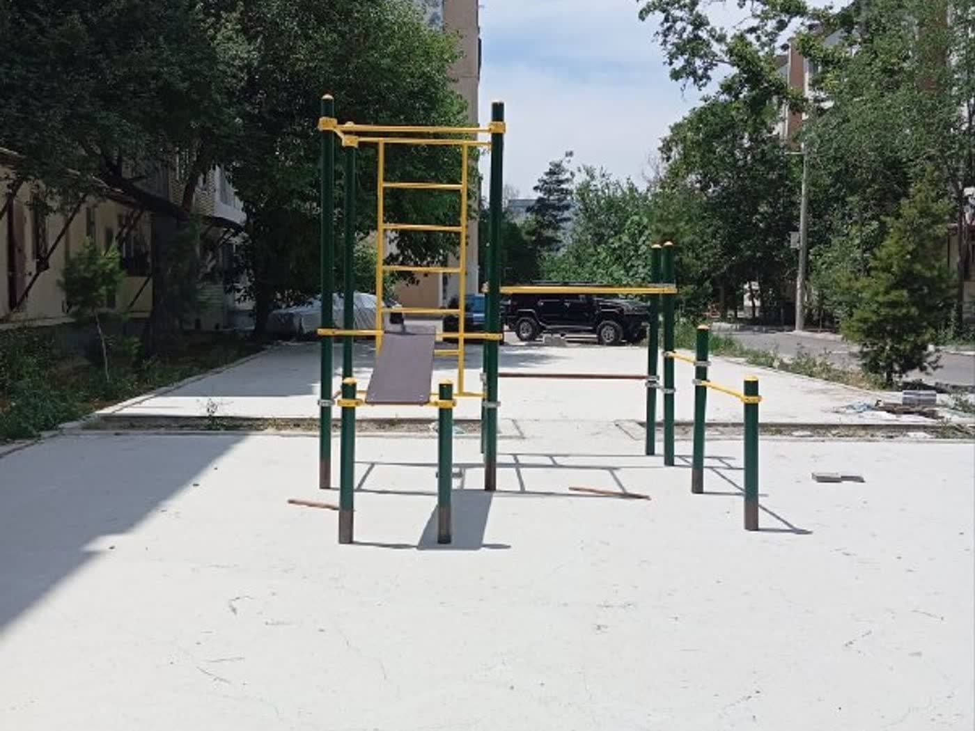 Детские и спортивные площадки в Карши